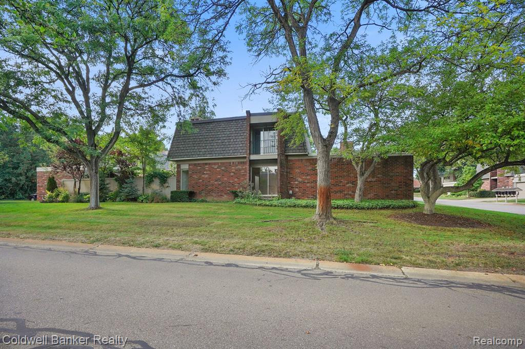 1005 STRATFORD Lane, Bloomfield Hills, MI 48304 — Photo 42