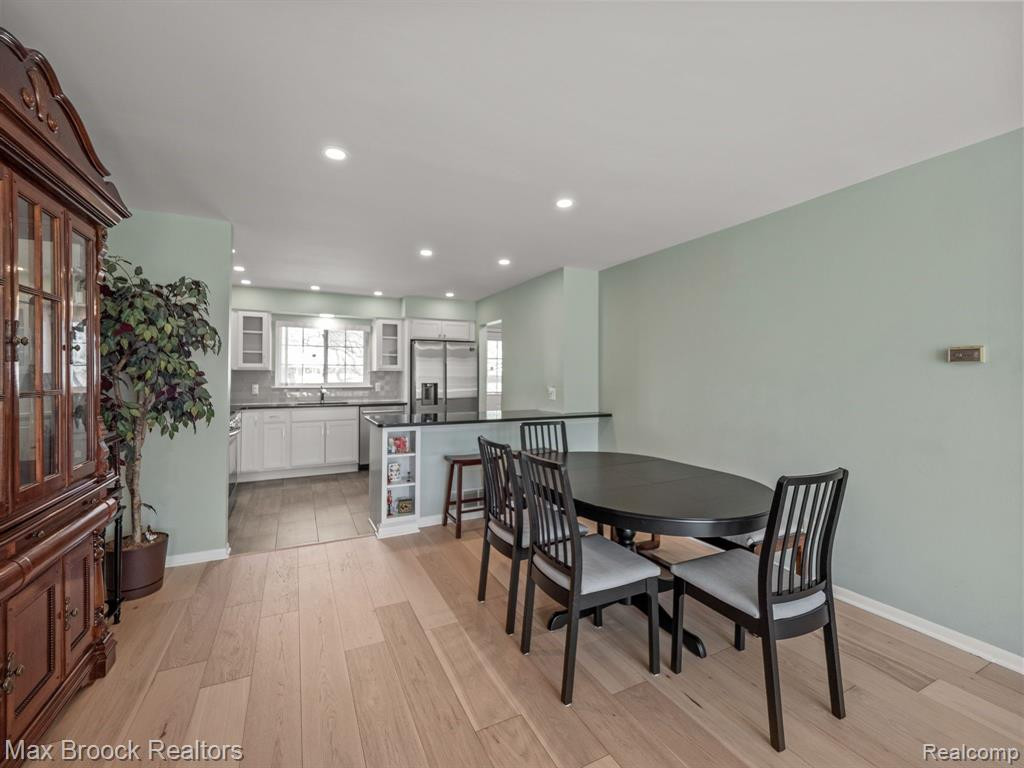 530 FOX HILLS Drive S, Bloomfield Hills, MI 48304 — Photo 7
