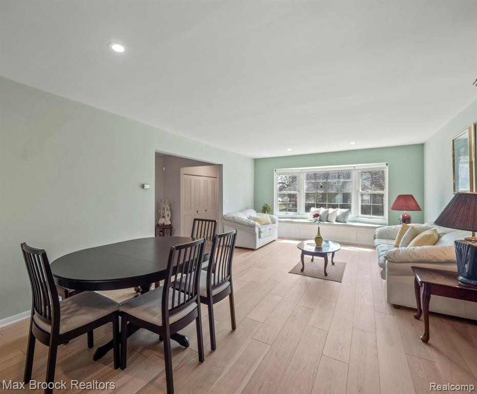530 FOX HILLS Drive S, Bloomfield Hills, MI 48304 — Photo 8