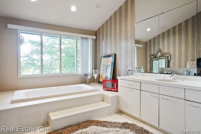 4908 FAIRWAY RIDGE Circle, West Bloomfield, MI 48323 — Photo 31