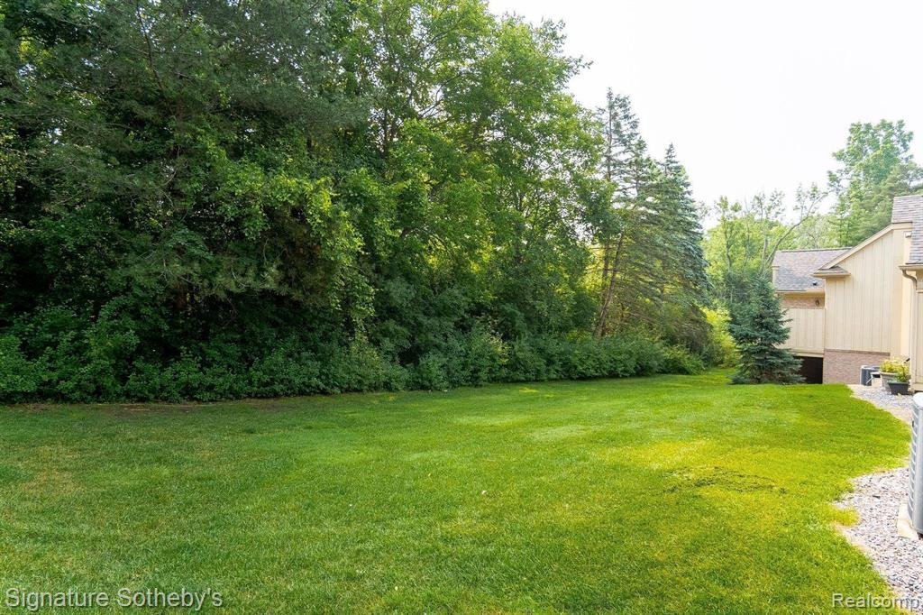 2377 HICKORY GLEN Drive, Bloomfield Hills, MI 48304 — Photo 20