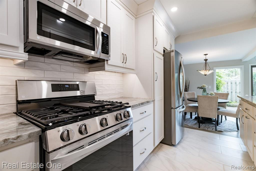 390 CONCORD, Bloomfield Hills, MI 48304 — Photo 12