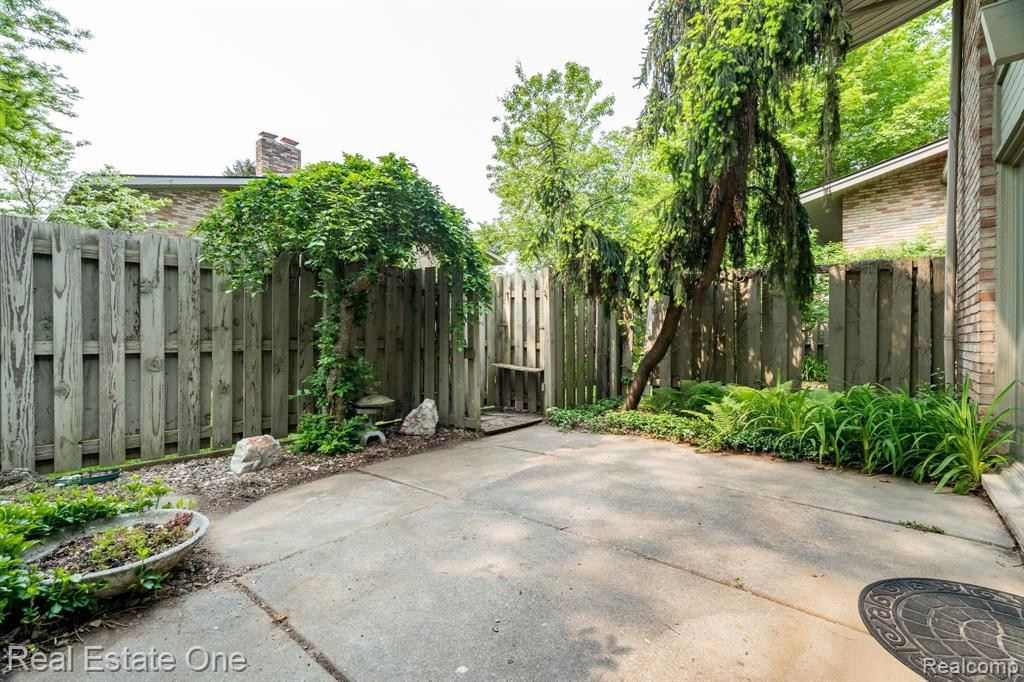 390 CONCORD, Bloomfield Hills, MI 48304 — Photo 27
