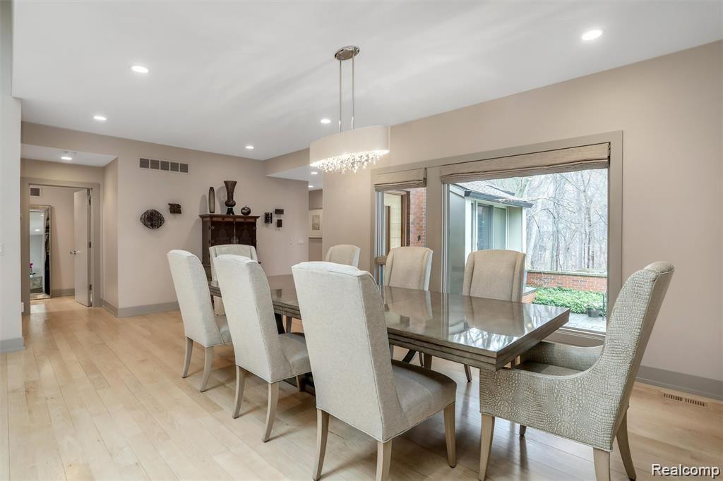 1034 STRATFORD PL, Bloomfield Hills, MI 48304 — Photo 6