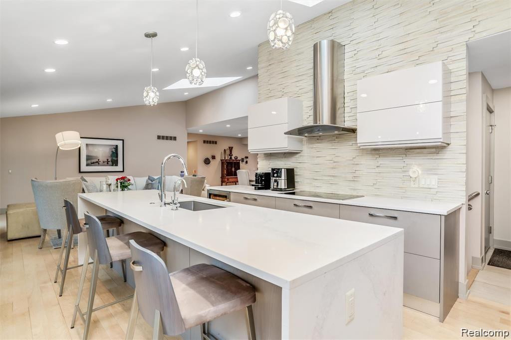 1034 STRATFORD PL, Bloomfield Hills, MI 48304 — Photo 7