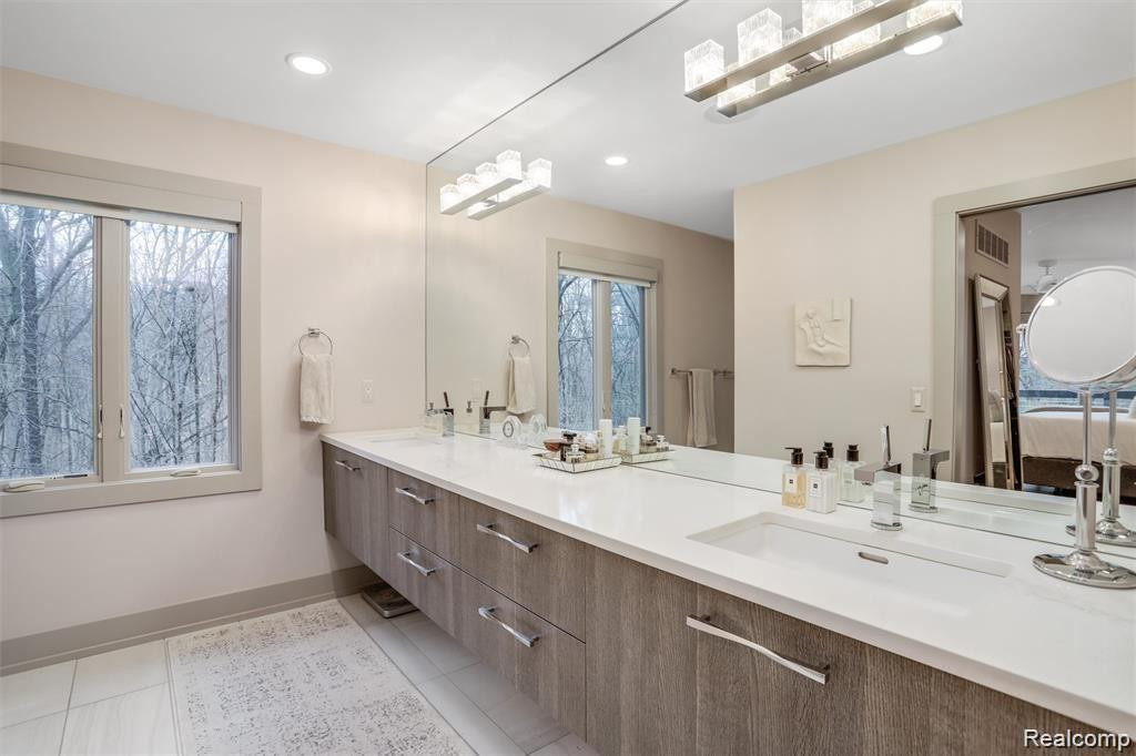 1034 STRATFORD PL, Bloomfield Hills, MI 48304 — Photo 18