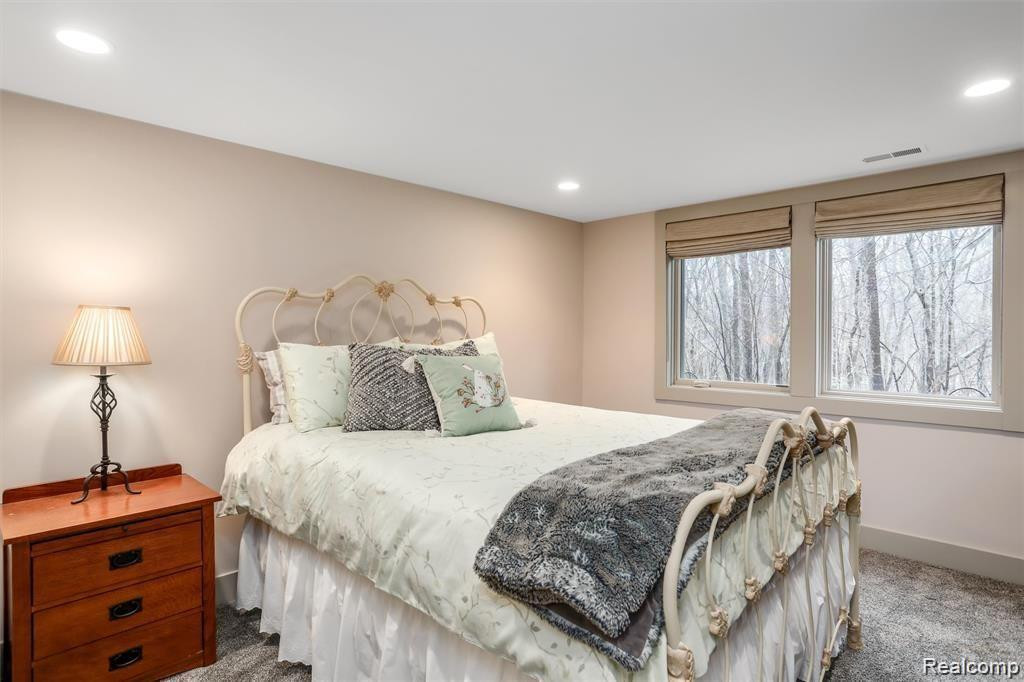 1034 STRATFORD PL, Bloomfield Hills, MI 48304 — Photo 29
