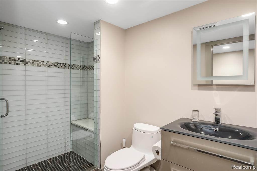 1034 STRATFORD PL, Bloomfield Hills, MI 48304 — Photo 30