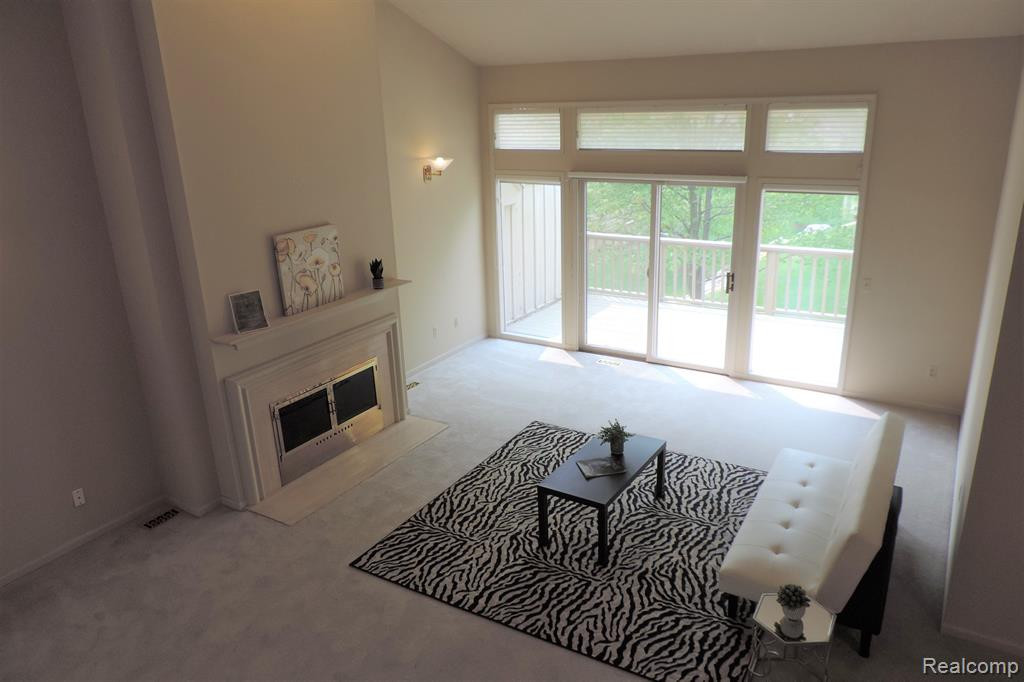 2414 HICKORY GLEN Drive, Bloomfield Hills, MI 48304 — Photo 4