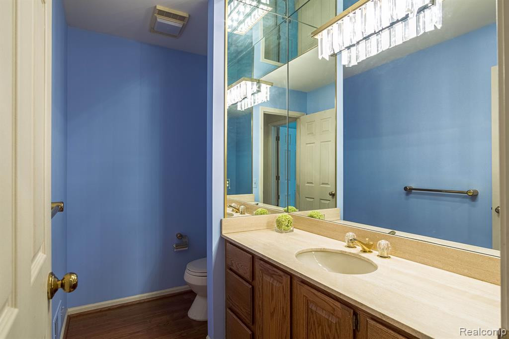 2414 HICKORY GLEN Drive, Bloomfield Hills, MI 48304 — Photo 15