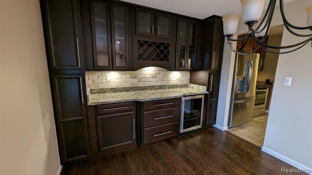 748 E FOX HILLS Drive, Bloomfield Hills, MI 48304 — Photo 25