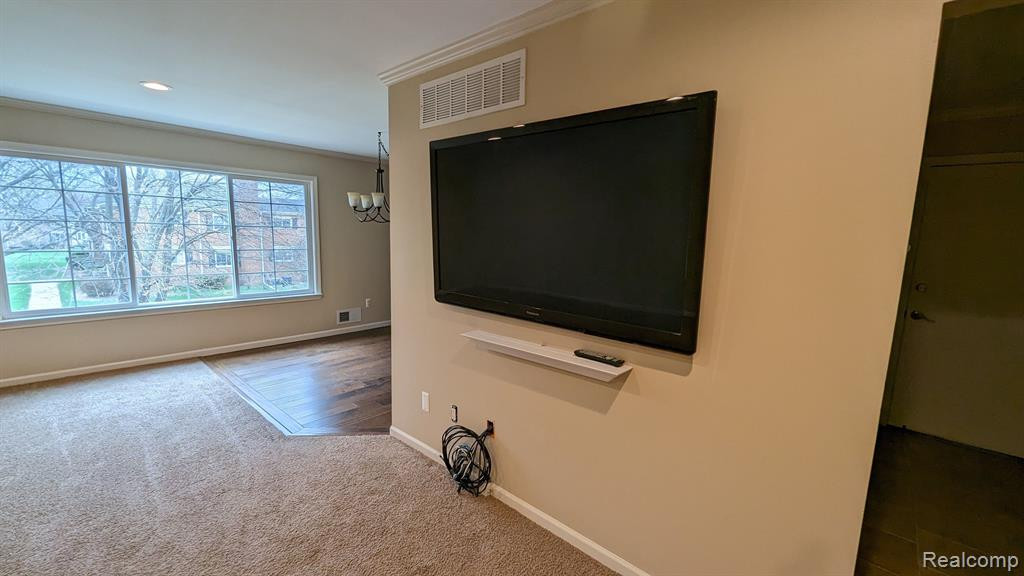 748 E FOX HILLS Drive, Bloomfield Hills, MI 48304 — Photo 72