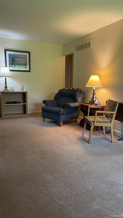 760 E FOX HILLS Drive, Bloomfield Hills, MI 48304 — Photo 4