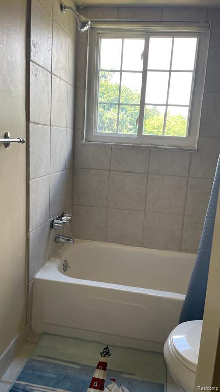 760 E FOX HILLS Drive, Bloomfield Hills, MI 48304 — Photo 11