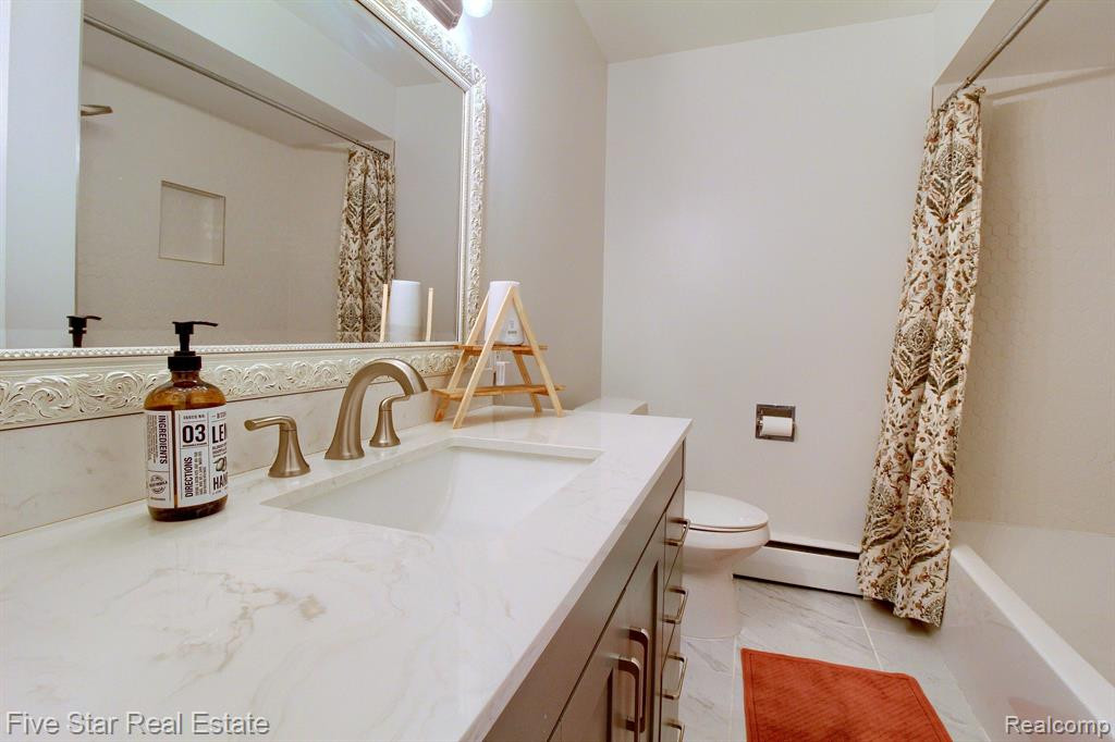366 Concord, 2, Bloomfield Hills, MI 48304 — Photo 15