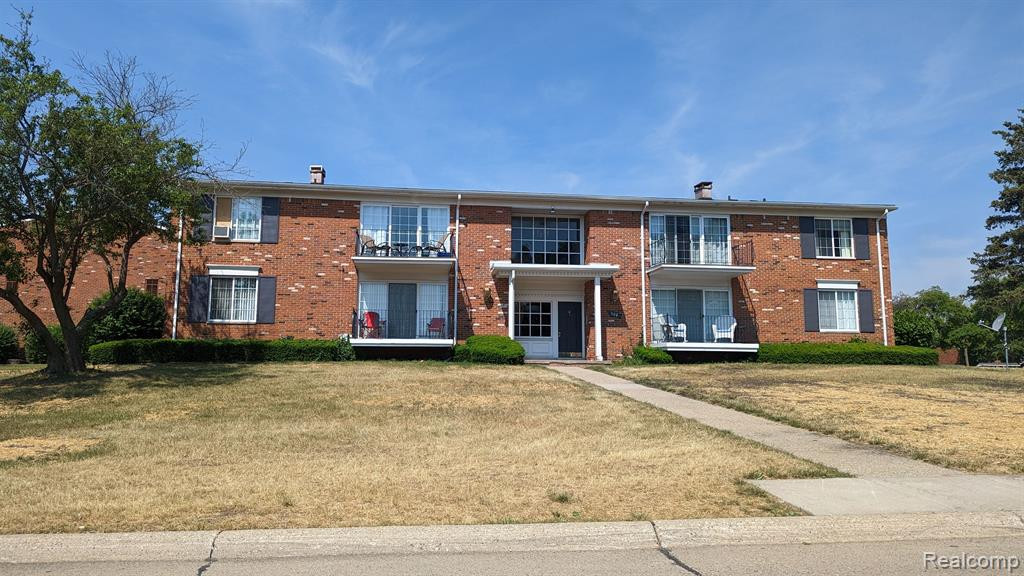 508 FOX HILLS Drive N, A-6, Bloomfield Hills, MI 48304 — front exterior