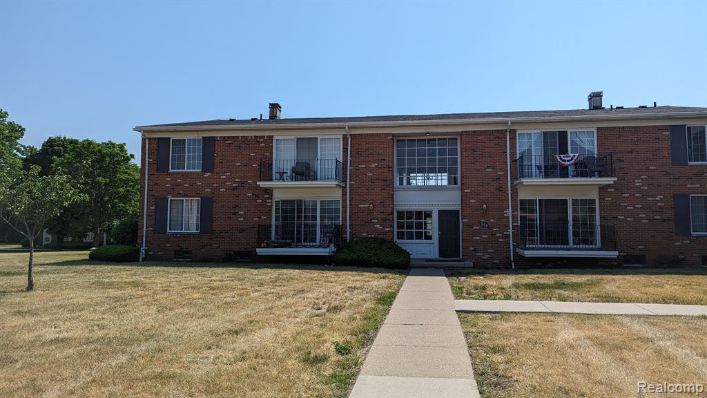 508 FOX HILLS Drive N, A-6, Bloomfield Hills, MI 48304 — Photo 2