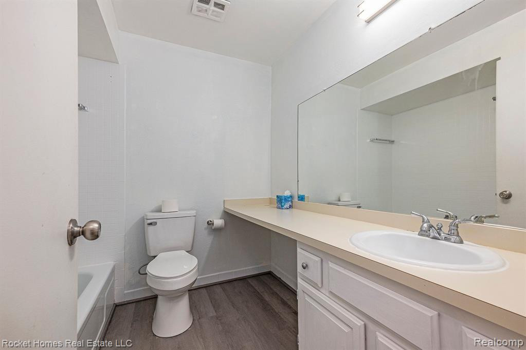 674 E Fox Hills Drive, Bloomfield Hills, MI 48304 — Photo 20