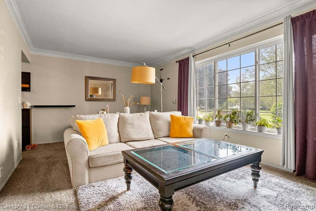595 E FOX HILLS Drive, UNIT 27, Bloomfield Hills, MI 48304 — Photo 3