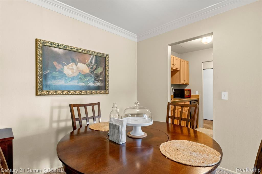 595 E FOX HILLS Drive, UNIT 27, Bloomfield Hills, MI 48304 — Photo 5