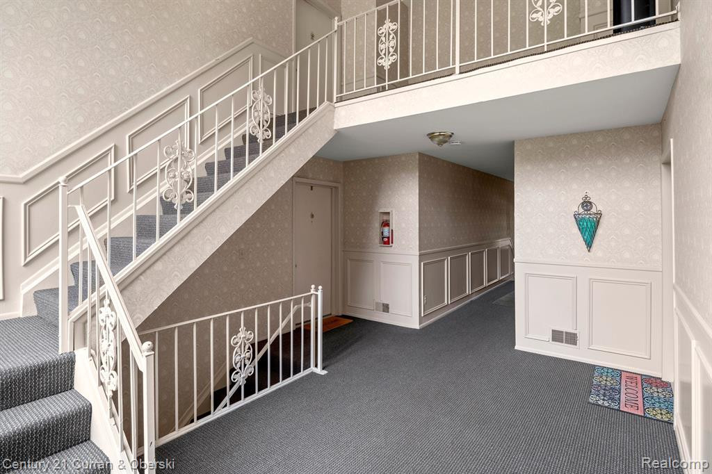595 E FOX HILLS Drive, UNIT 27, Bloomfield Hills, MI 48304 — Photo 16
