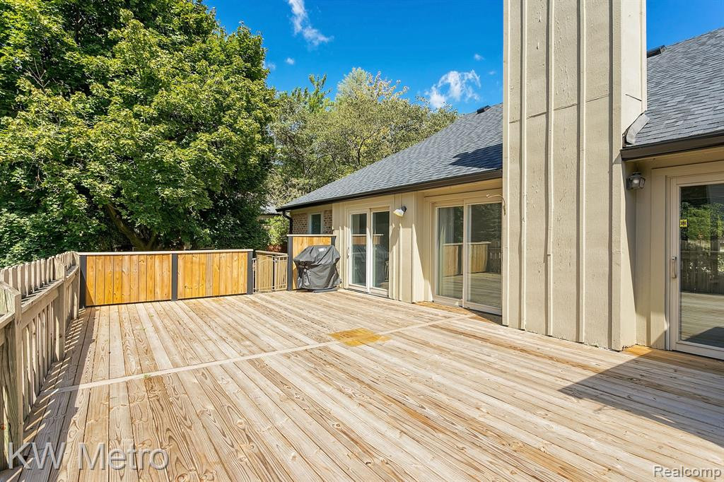 1029 STRATFORD Place, Bloomfield Hills, MI 48304 — Photo 23