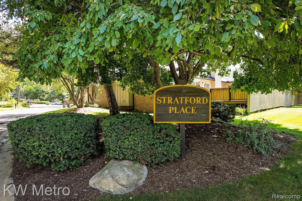 1029 STRATFORD Place, Bloomfield Hills, MI 48304 — Photo 28