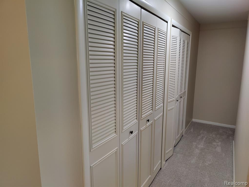 433 S FOX HILLS Drive S, 3, Bloomfield Hills, MI 48304 — Photo 16