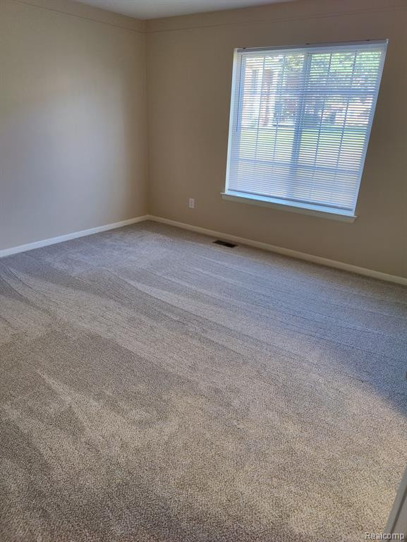 433 S FOX HILLS Drive S, 3, Bloomfield Hills, MI 48304 — Photo 26