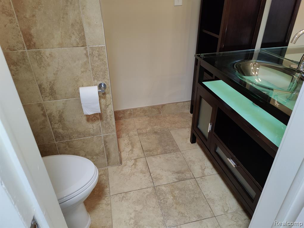433 S FOX HILLS Drive S, 3, Bloomfield Hills, MI 48304 — Photo 28