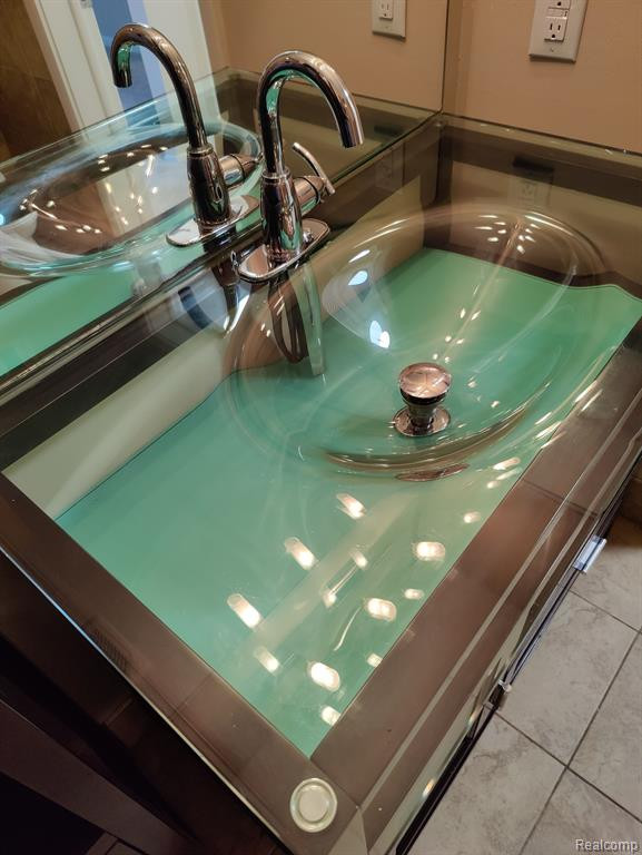 433 S FOX HILLS Drive S, 3, Bloomfield Hills, MI 48304 — Photo 30
