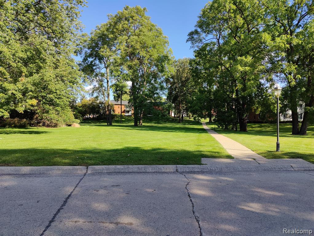 433 S FOX HILLS Drive S, 3, Bloomfield Hills, MI 48304 — Photo 42