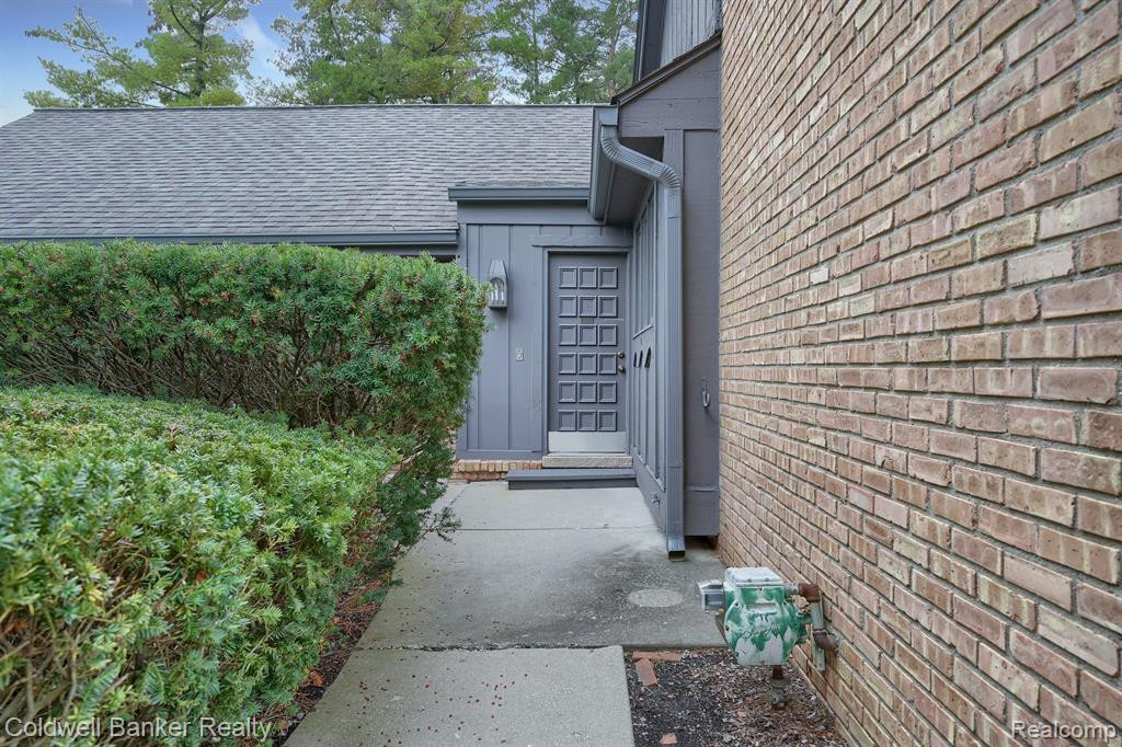 1850 PINE RIDGE Lane, Bloomfield Hills, MI 48302 — Photo 3