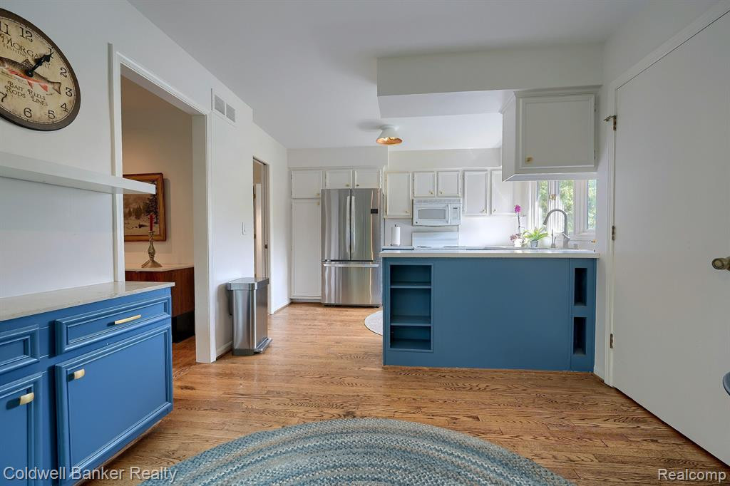 1850 PINE RIDGE Lane, Bloomfield Hills, MI 48302 — Photo 19