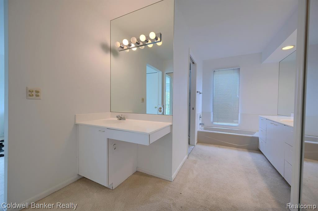 1850 PINE RIDGE Lane, Bloomfield Hills, MI 48302 — Photo 24