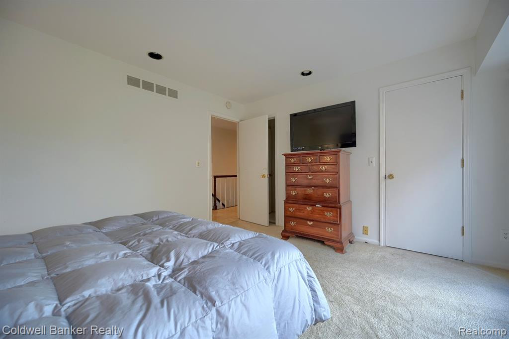 1850 PINE RIDGE Lane, Bloomfield Hills, MI 48302 — Photo 26