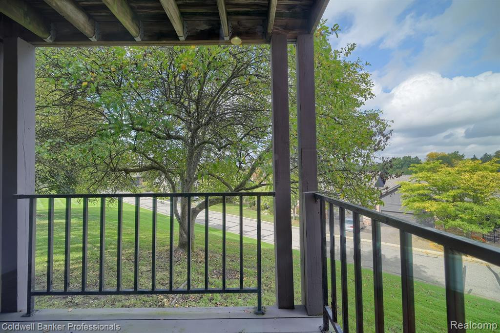 1850 PINE RIDGE Lane, Bloomfield Hills, MI 48302 — Photo 34