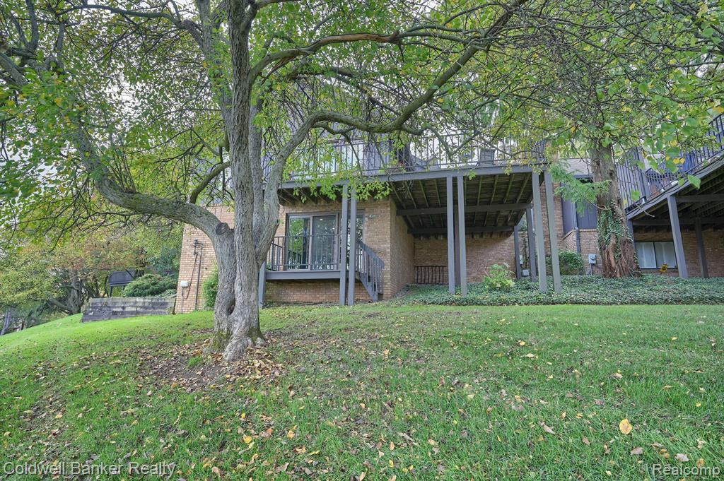 1850 PINE RIDGE Lane, Bloomfield Hills, MI 48302 — Photo 36