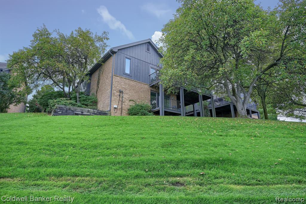 1850 PINE RIDGE Lane, Bloomfield Hills, MI 48302 — Photo 37