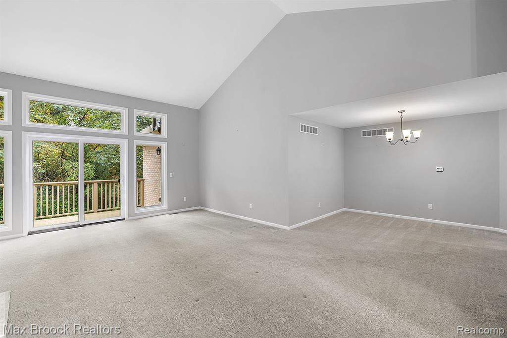 2389 HICKORY GLEN Drive, Bloomfield Hills, MI 48304 — Photo 4