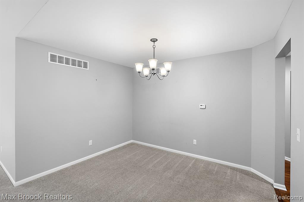 2389 HICKORY GLEN Drive, Bloomfield Hills, MI 48304 — Photo 6