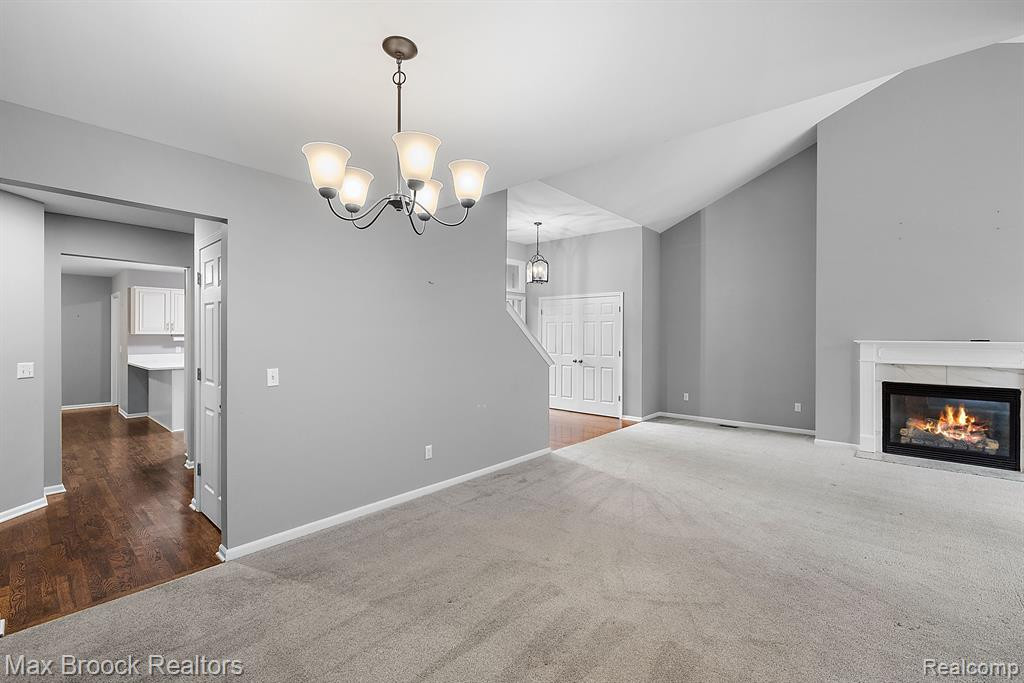 2389 HICKORY GLEN Drive, Bloomfield Hills, MI 48304 — Photo 7