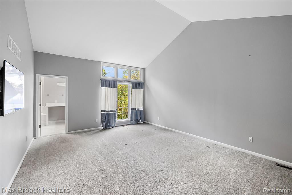 2389 HICKORY GLEN Drive, Bloomfield Hills, MI 48304 — Photo 8