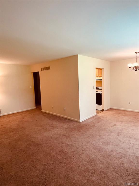 760 E FOX HILLS Drive, Bloomfield Hills, MI 48304 — Photo 10