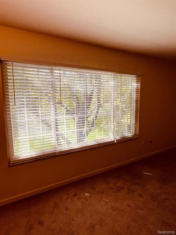 760 E FOX HILLS Drive, Bloomfield Hills, MI 48304 — Photo 11