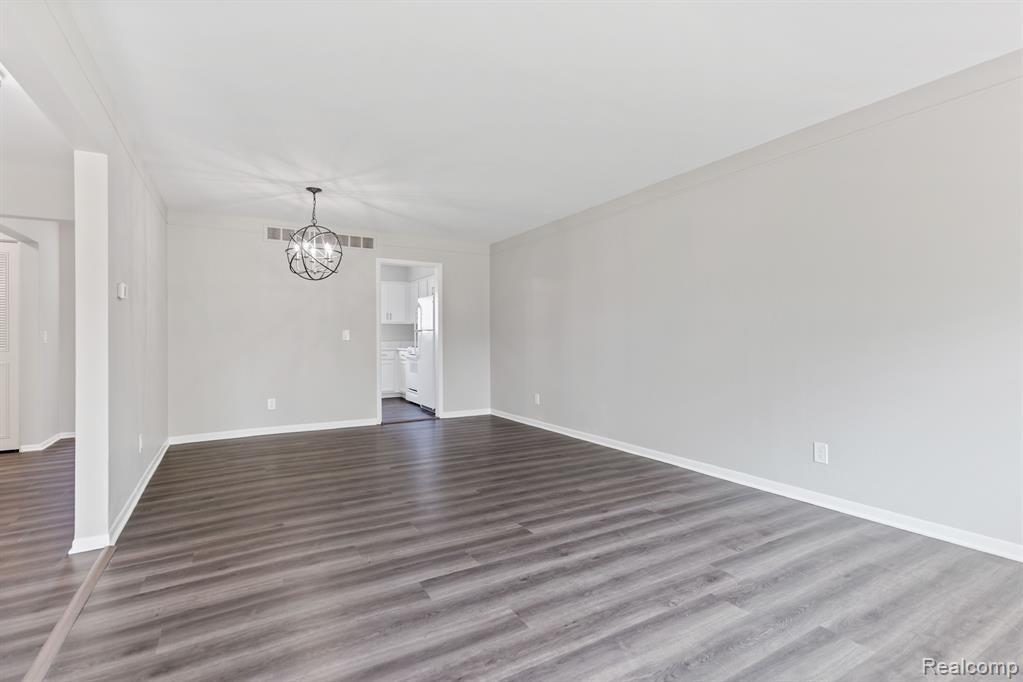 611 FOX HILLS Drive N, Bloomfield Hills, MI 48304 — Photo 6