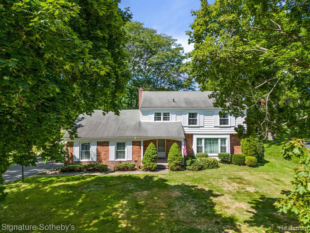 4054 ANTIQUE Lane, Bloomfield Hills, MI 48302 — Photo 2