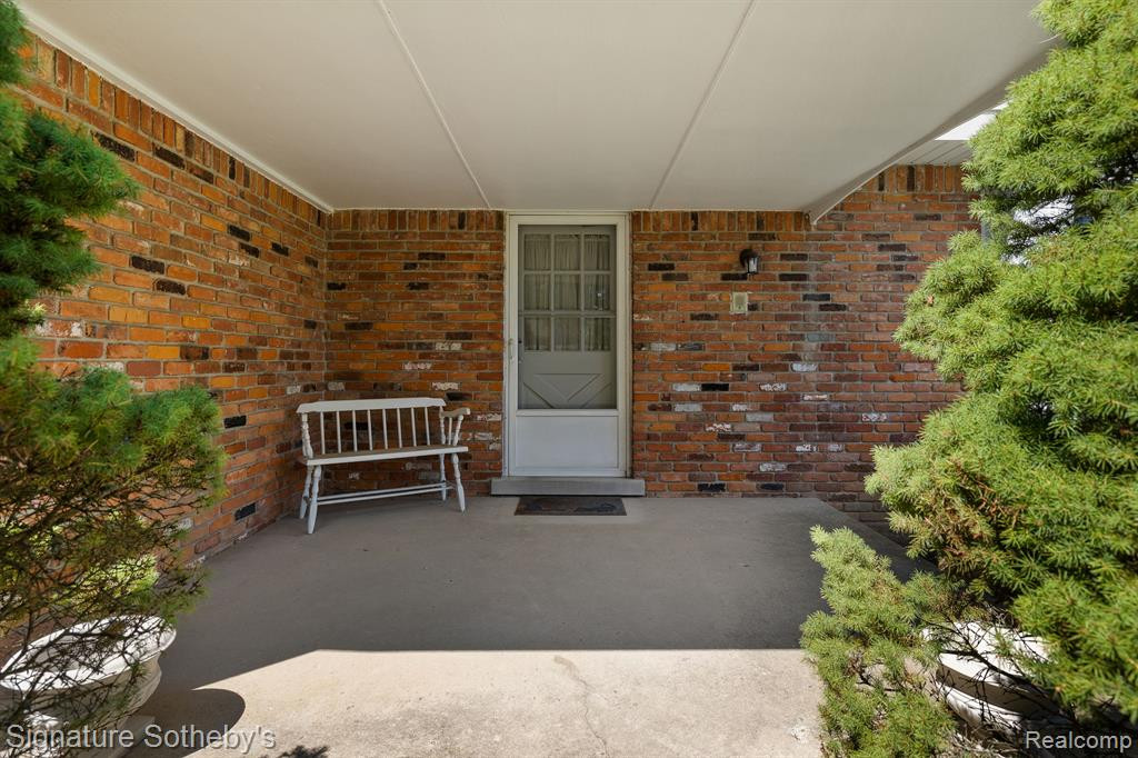 4054 ANTIQUE Lane, Bloomfield Hills, MI 48302 — Photo 4