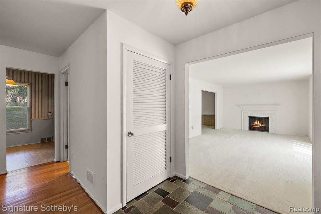 4054 ANTIQUE Lane, Bloomfield Hills, MI 48302 — Photo 8