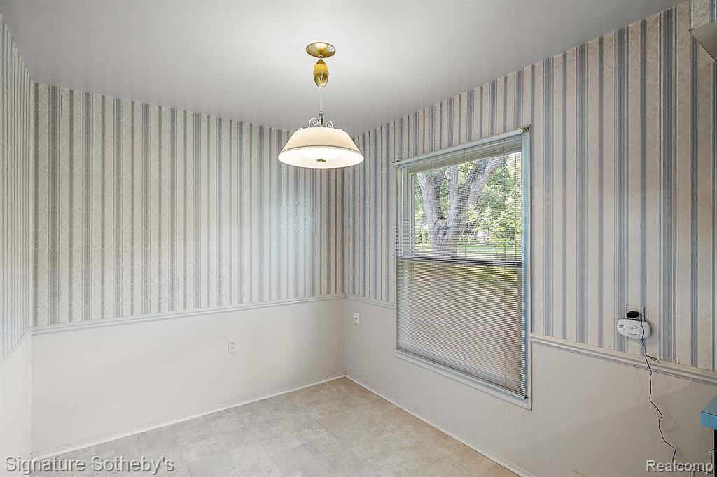 4054 ANTIQUE Lane, Bloomfield Hills, MI 48302 — Photo 20